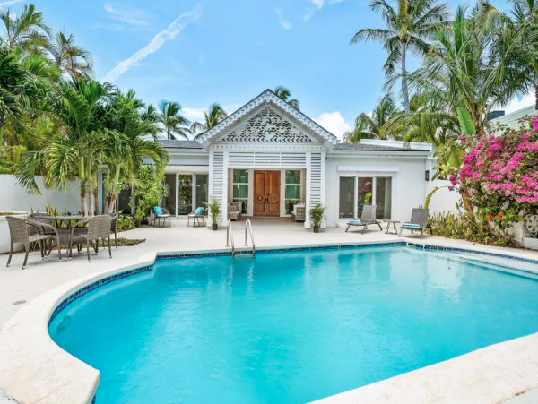 Nassau Luxurious Vacation Rental - Four Bedroom in Paradise